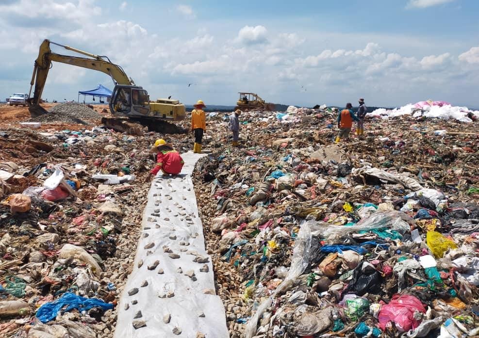 Tempat Pembuangan Sampah Akhir Putri Cempo Solo Jawa Tengah 2022-3